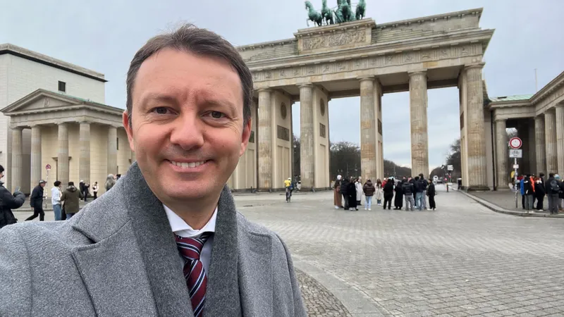 Mureșan: Poate îi spune cineva lui Georgescu că fondurile europene vin de la statele mai dezvoltate - Foto: Facebook / Siegfried Mureșan