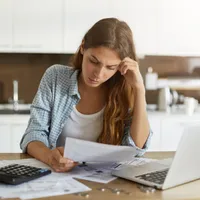 Care români trebuie să depună Declarația D406 la ANAF? Când intră în vigoare această obligație? - Foto: Freepik.com (rol ilustrativ)