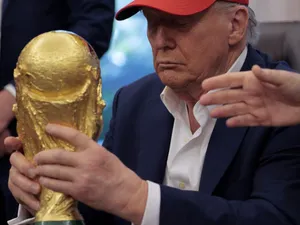 De nicăieri, Donald Trump a început să vorbească despre fiul său și a luat pe toată lumea prins surprindere: ”E destul, nu?”