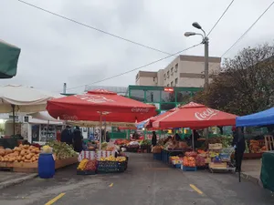 Piețele funcționează în aer liber Foto: NWR