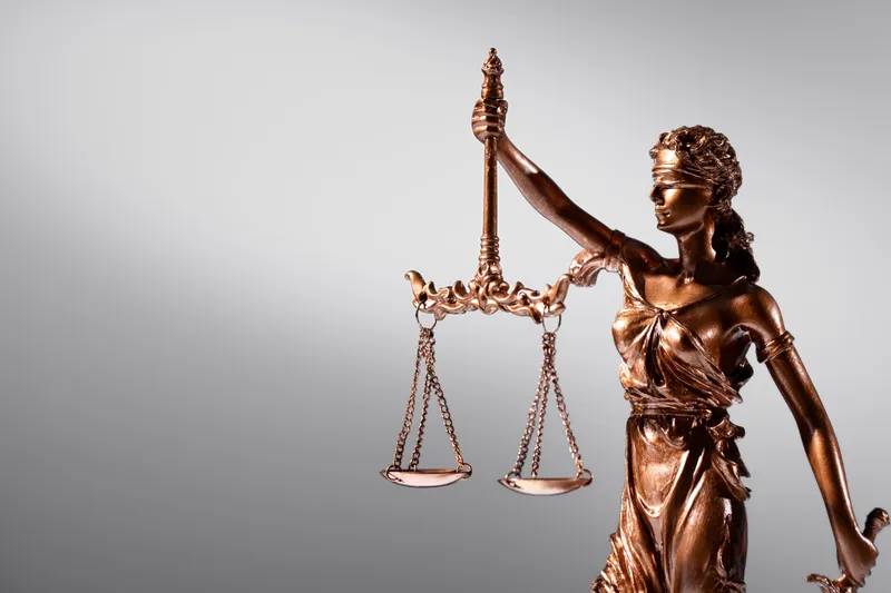 Justiție - Foto: magnific