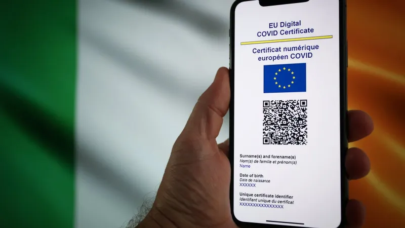 Cetățenii UE au generat, până acum, peste 591 de milioane de certificate verzi COVID. / Foto: rte.ie