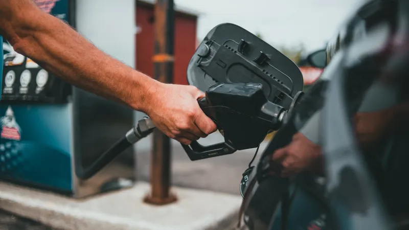 Cum se aplică suprataxă pe profit pentru firmele de petrol - Foto: Pexels