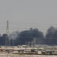 Rafinăria saudită a Aramco din Abkaik, în flăcări, după atacul cu drone