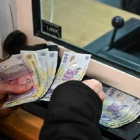 Bani - Foto: INQUAM PHOTOS/ ALex Nicodim (rol ilustrativ)