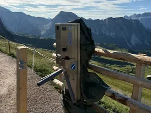 Fermierii italieni au instalat turnicheți în vârful muntelui - Foto: CNN