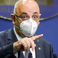 Raed Arafat, despre zvonul că oamenii care s-au vaccinat anti-COVID fac HIV: „Bazaconii”. / Foto: playtech.ro
