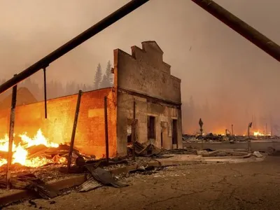 Orașul istoric Greenville, ars de incendiile din California/Foto: usatoday