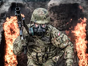 Polonia se pregătește de război cu Rusia. Cursuri pentru civili și investiții în adăposturi nucleare - Foto: Facebook/NATO - Caracter ilustrativ