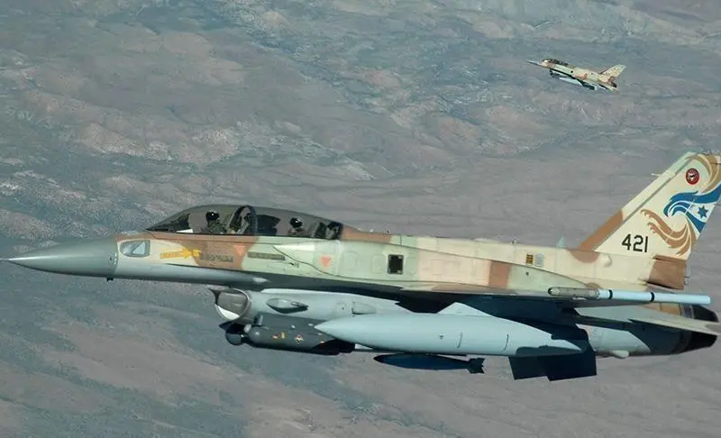 Avioane israeliene au bombardat, din nou, portul Latakia din Siria/foto: ynet