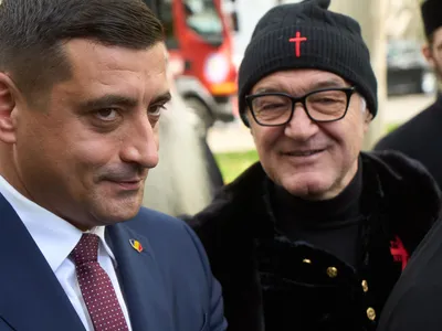 Cum a pierdut Becali 1.000.000 € din cauza lui Simion: „Am schimbat toți leii în euro, de frică” - Foto: Profimedia images