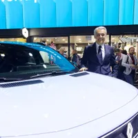 Producătorii auto cer UE s-o lase mai moale cu tranziția verde. Șeful Renault și ACEA atenționează - Foto: Profimedia Images - Imagine cu rol ilustrativ