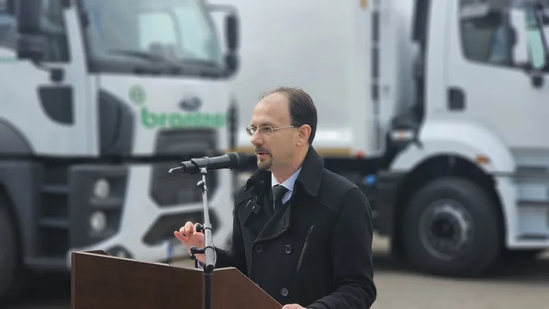 Primarul Ploieștiului Mihai Polițeanu, salubrizare fără licitație. După care amenință cu DNA - Foto: FB