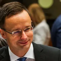 Peter Szijarto, şeful diplomaţiei maghiare, la Consiliul Afacerilor Externe şi Comerţului, Bruxelles, 11 mai 2017, Profimedia Images