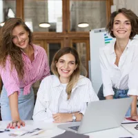 Voucher de 300 de lei la salariu pentru femei de 8 martie. Poate fi obligat angajatorul să dea banii - Foto: Freepik (Imagine cu rol ilustrativ)