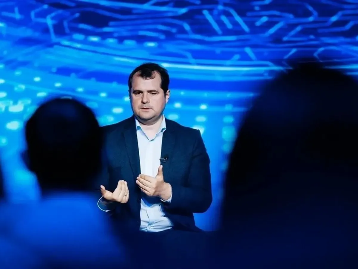 Vasile Tofan efectuează prima vizită oficială în România