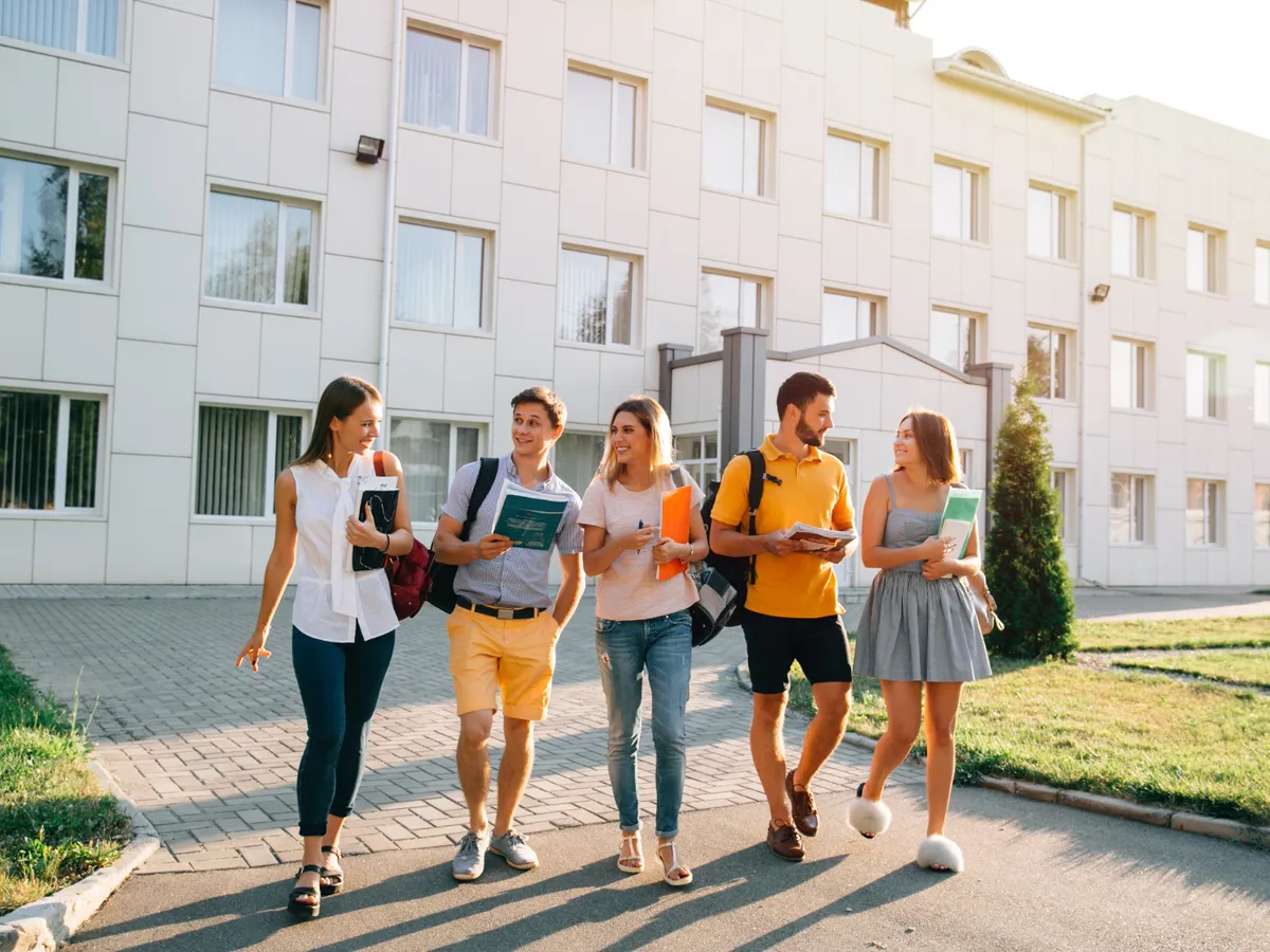 Guvernul a aprobat cifra de şcolarizare pentru anul şcolar şi universitar 2026-2027