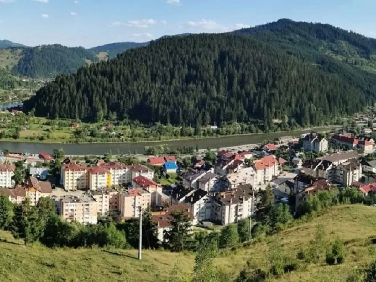 Cel mai întins oraș din România are doar 6.500 de locuitori. Are suprafața de două ori mai mare ca Bucureștiul