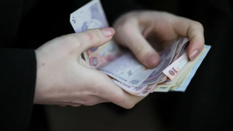 Ministerul Finanţelor: Deficitul bugetar a crescut la 3,24% din PIB în primele patru luni ale anului - Foto: INQUAM Photos/ Octav Ganea