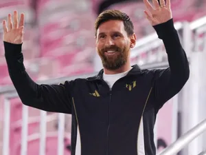 Extrem de nervos după ce a fost suspendat de MLS și cu oferta din Europa pe masă, Lionel Messi s-a decis și semnează!