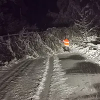 METEO În mai multe județe din țară se intervine cu utilaje de deszăpezire. Cod galben de ninsoare Foto: ISU Suceava