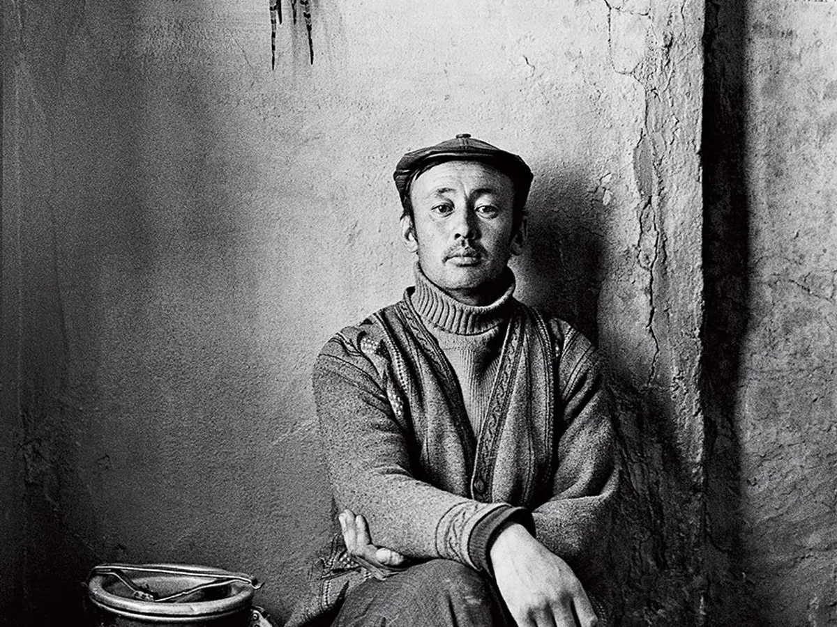 Erton Chorro, ghidul lui Lagrange în Mongolia de Vest. „Unul dintre cei mai descurcăreţi oameni pe care i-am cunoscut”, spune fotograful.
