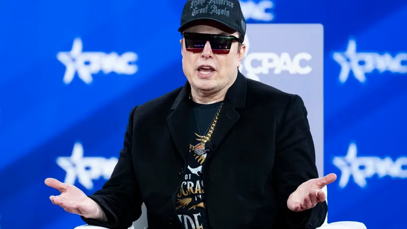 Musk, care luptă contra migrației în SUA, e din Africa de Sud. Conservator, are 13 copii cu 4 femei - Foto: Profimedia images