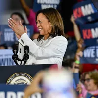 Într-un nou sondaj, Kamala Harris îl conduce cu opt procente pe Donald Trump Foto: Profimedia images