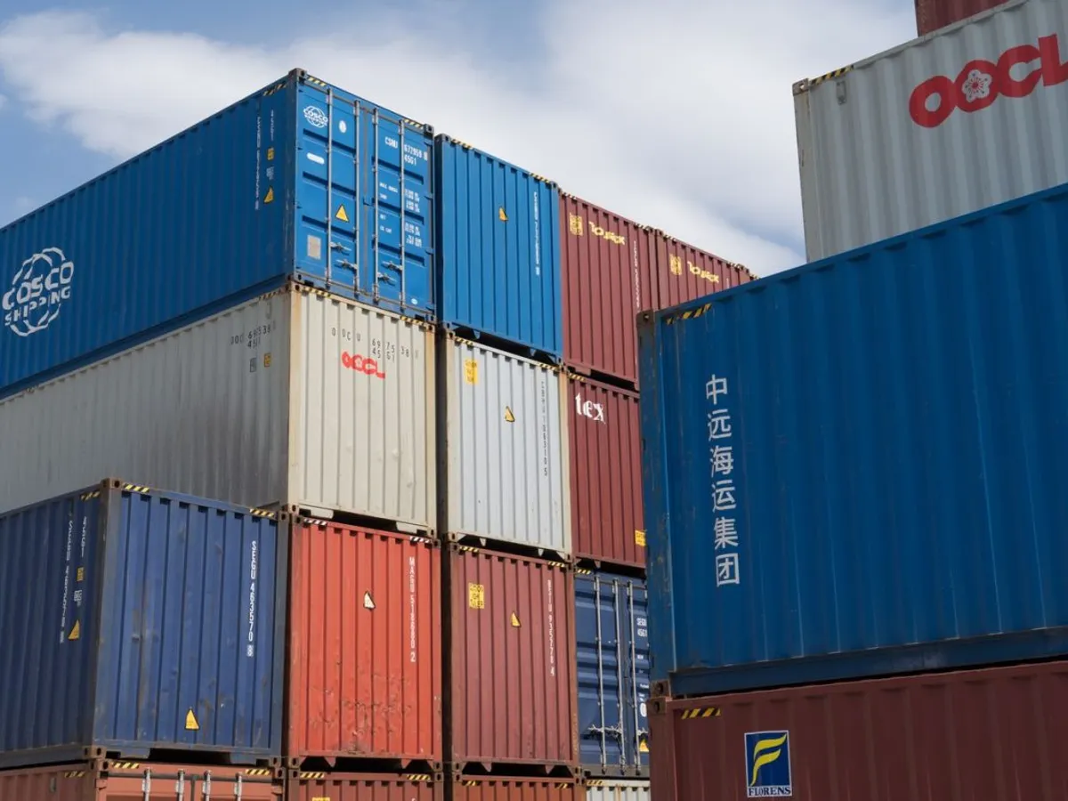 Containere la Centrul Logistic BILK, din Budapesta, pregătite pentru export - Foto: Profimedia Images