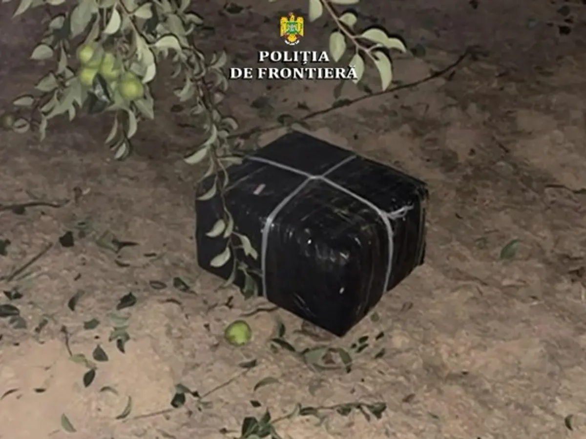 Tigările de contrabandă, aduse cu drona. FOTO: Poliția de Frontieră