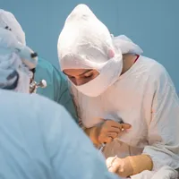 Unei fete de 17 ani i-a fost implantată o inimă artificială. Premieră medicală în România Foto: Profimedia Images (fotografie cu caracter ilustrativ)