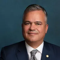 Adrian Veştea, despre primarii liberali care pleacă la PSD - Foto: Facebook/Adrian Ioan Veştea