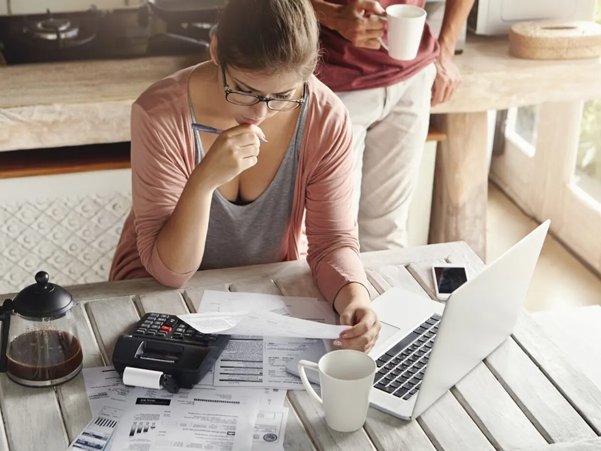 Românii plătesc cel mai mare preț la energie din UE, raportat la puterea de cumpărare. Explicația expertului