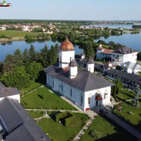 Unul dintre cei mai iubiți preoți de la Biserica Cernica a murit. Părintele Ioachim avea 49 de aniUnul dintre cei mai iubiți preoți de la Biserica Cernica a murit. Părintele Ioachim avea 49 de ani Foto: video.calator.ro (fotografie cu caracter ilustrativ)