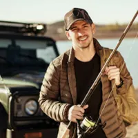 Amendă de 10.000 de lei pentru șoferii care merg la munte și fac asta. Dacă sunt pescari, e mai grav - Foto: Freepik.com (rol ilustrativ)