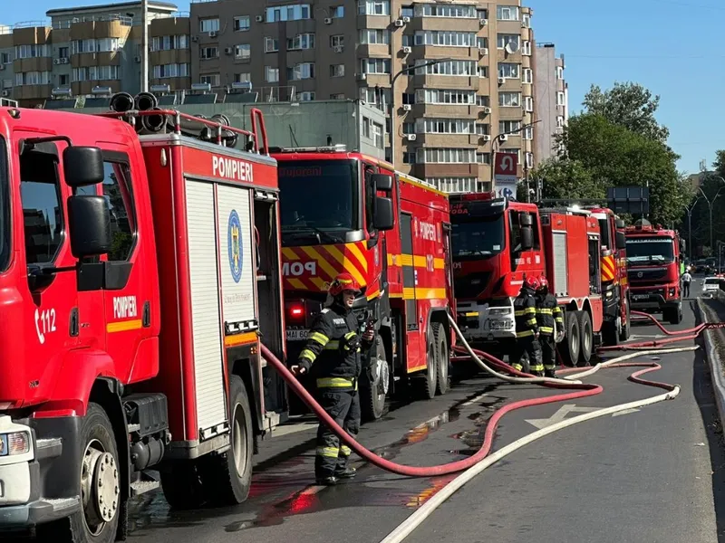Incendiu în București pe șoseaua Virtuții - Foto: ISU B- IF