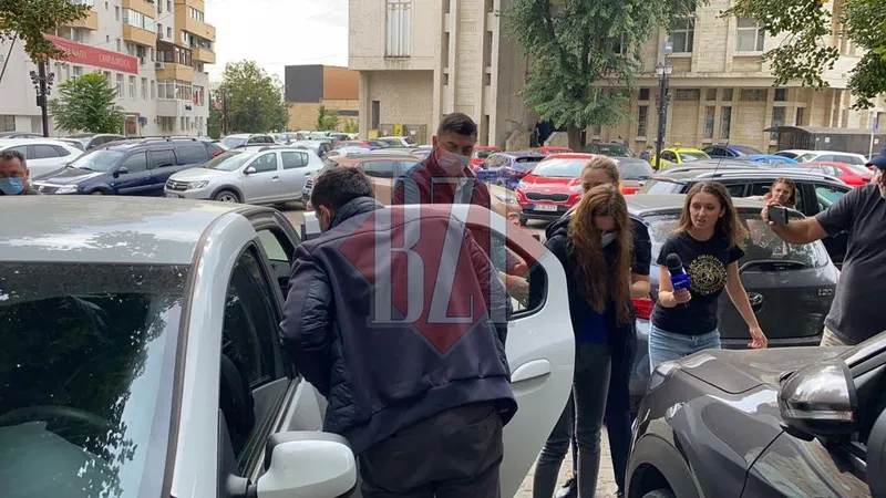 Mama fetiței care a murit uitată în cadă a fost arestată. Ancheta a scos la iveală și faptul că fetița ar fi fost băgată în mașina de spălat chiar de către mama ei Foto: BZI