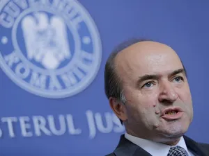 Tudorel Toader e neobosit în slujba infractorilor. Foto Inquam Photos/Octav Ganea