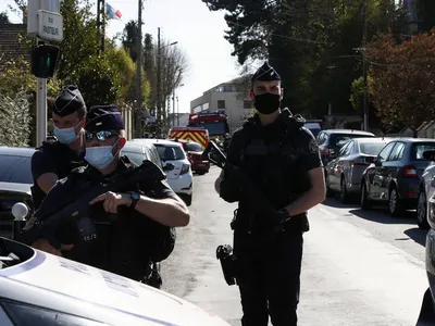 O poliţistă, ucisă cu cuţitul într-un comisariat din regiunea Parisului. Foto RFI