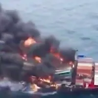 Rebelii houthi au lovit cu rachetă de croazieră o navă americană în largul coastelor Yemenului - Foto: X/ @atras10