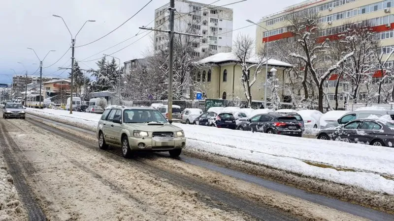 AMENDĂ de până la 500 lei pentru șoferii români care au mașină și conduc iarna. Cum să fie geamurile - Foto: Profimedia Images (imagine cu rol ilustrativ)