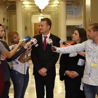 Adrian Coman, declarații la CCR. FOTO: Asociația Accept România