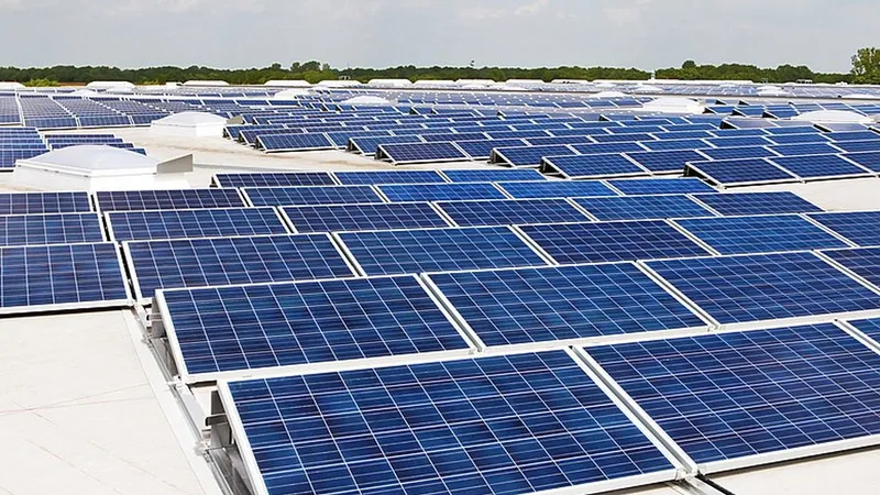 Panouri fotovoltaice - Foto: Wikimedia/AleSpa/CC BY-SA 3.0