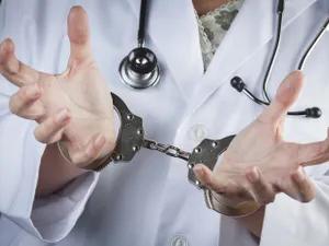 „Doctorul morții”, judecat pentru uciderea a 15 oameni. Metoda prin care își extermina pacienții - Foto: Profimedia images - Caracter ilustrativ