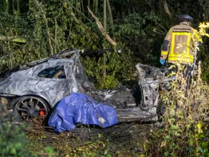 Accident înfiorător. Un tată și fiul său au gonit spre moarte cu 200 km/h cu un Porsche de 200.000€ - Foto: Profimedia images