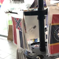 Statul Mississippi îşi retrage în mod oficial fostul steag confederat şi sclavagist (Foto: Twitter)
