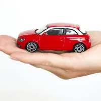 Explicația noii plafonări la reparațiile pe RCA: ora de manoperă în service a crescut cu aproape 40% - Foto: Flickr/Pictures of Money