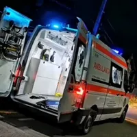 Accident fatal pe DN 73: Un bărbat a murit după ce mașina lui s-a făcut zob într-un cap de pod - Foto: Facebook/Ambulanța - Caracter ilustrativ