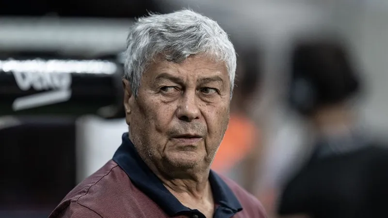 Mircea Lucescu este aproape să devină din nou selecţionerul Naţionalei României - Foto: Profimedia Images