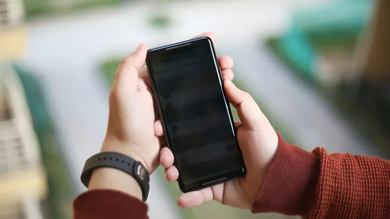 Modelul de telefon dificil de urmărit de către autorități: A fost folosit și de Cătălin Cherecheș - Foto: Pixabay/F1Digitals
